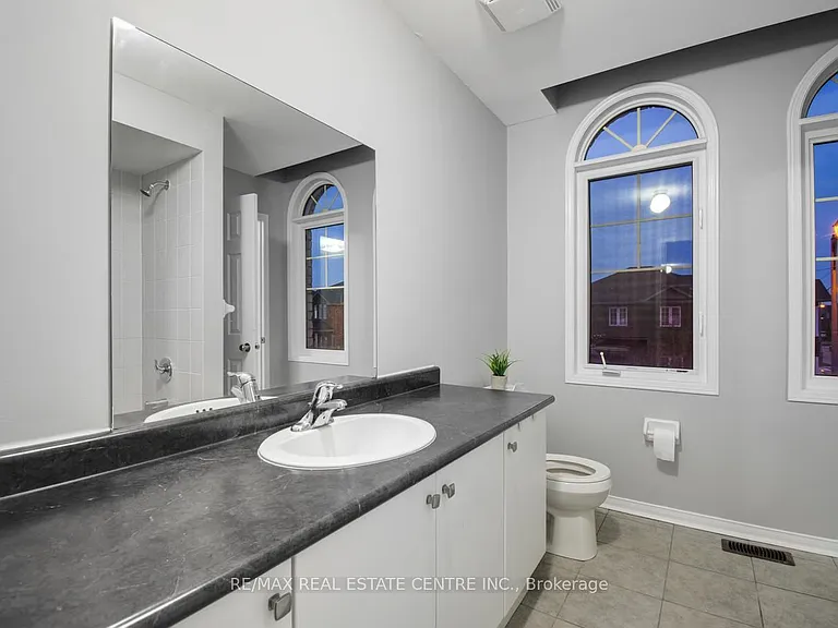 112 Commodore Dr — Photo 25
