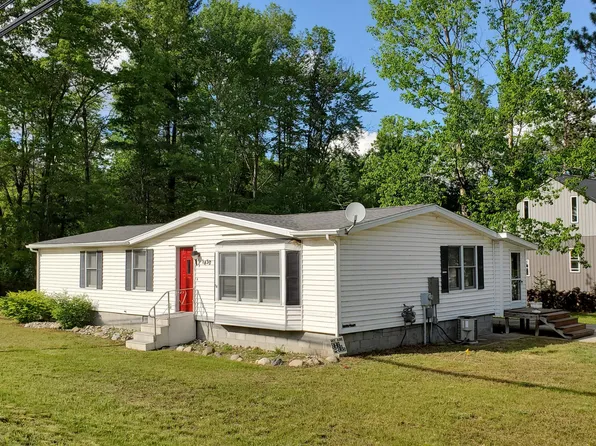 1430 E Houghton Lake Dr, Houghton Lake, MI 48629