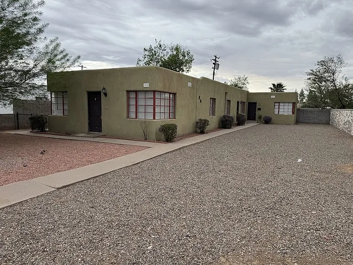 2 bed, 1.0 bath, $1,195 — Photo 1