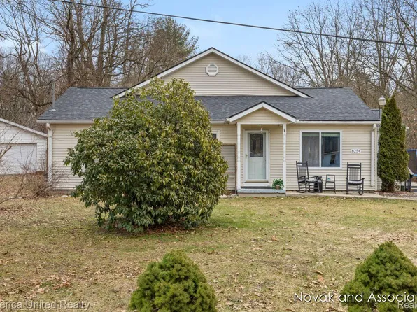 8254 N 14th St, Kalamazoo, MI 49009