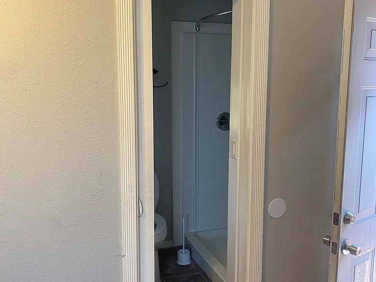 1341 E 4th St E — Photo 17