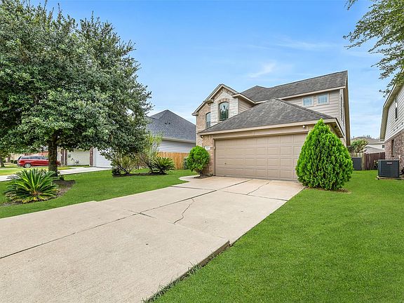 2nd image of 3822 Saint Simon Manor Dr