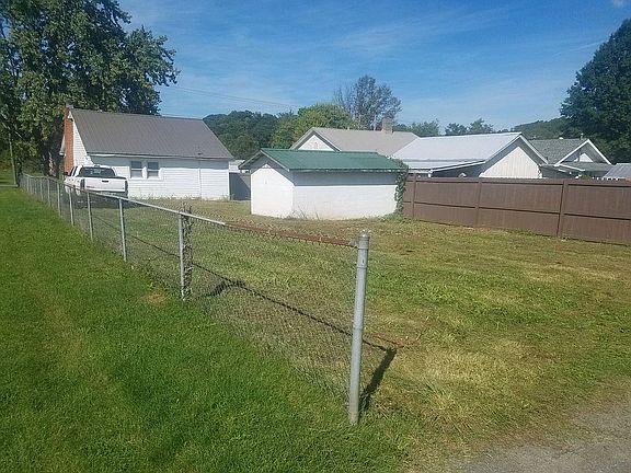 2nd image of 1042 Carolina Ave