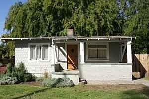1st image of 131 S Oak Ave