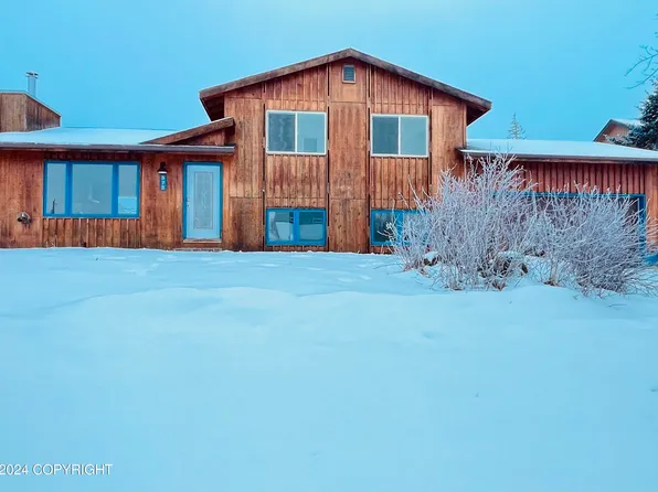 323 W Corral Ave, Soldotna, AK 99669