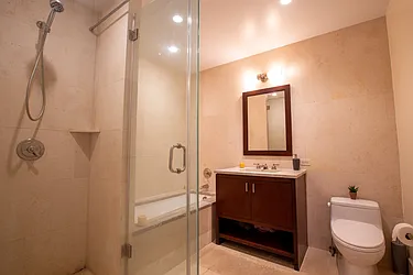 Rented by R New York