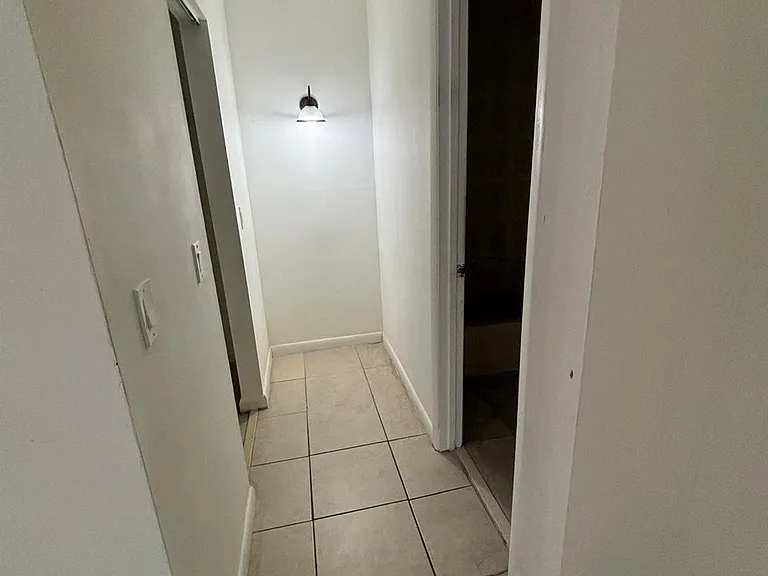 2148 NW 57th Ave #14 — Photo 17