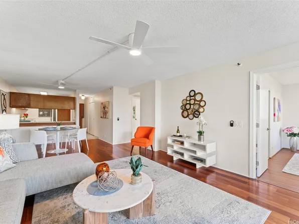 98-351 Koauka Loop APT C604, Aiea, HI 96701