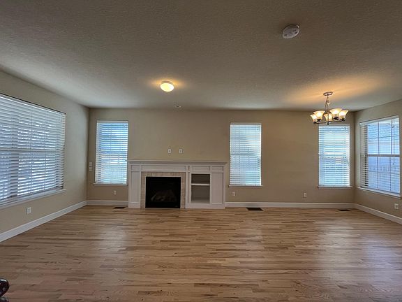 5th image of 8631 E 21st Ave