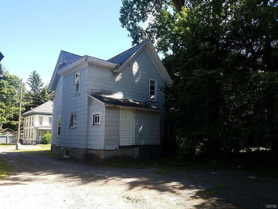 2nd image of 81 Lincoln Ave