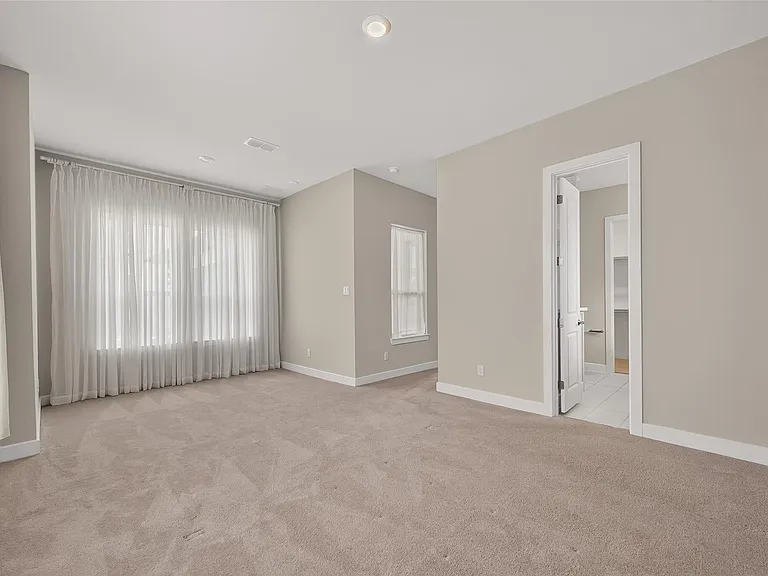 4906 Tanyard Manor Dr — Photo 30