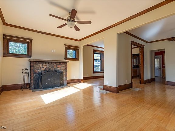 5th image of 575 Crosby St