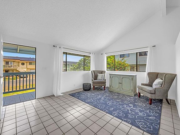 4th image of 295 Kaihoi St