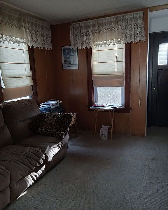 1st image of 209 S Guyer St