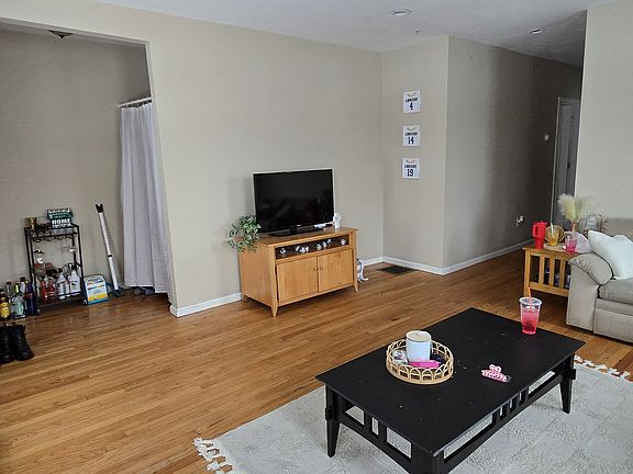 4th image of 84 May St #2