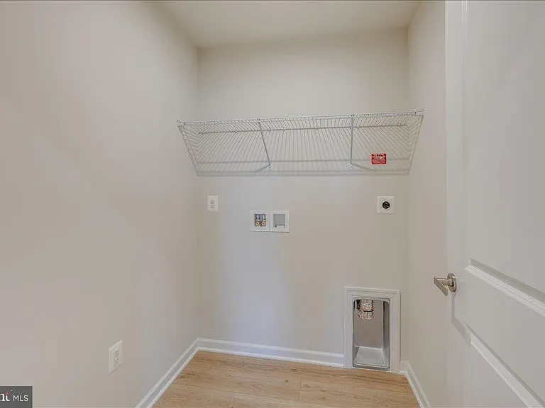 18045 South Village Dr — Photo 25