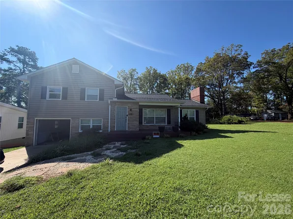 101 McEntire Ave, Morganton, NC 28655