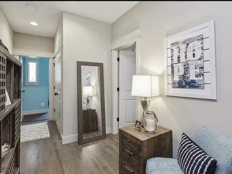 1414 Lillian St #B — Photo 9