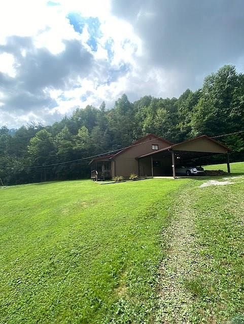1st image of 749 Sugarloaf Br