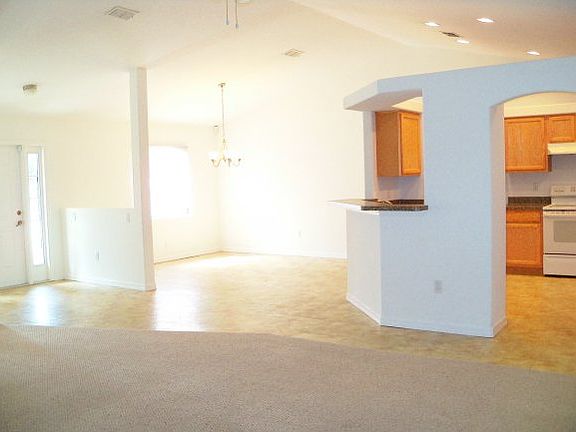 4th image of 2801 W Striblin Dr