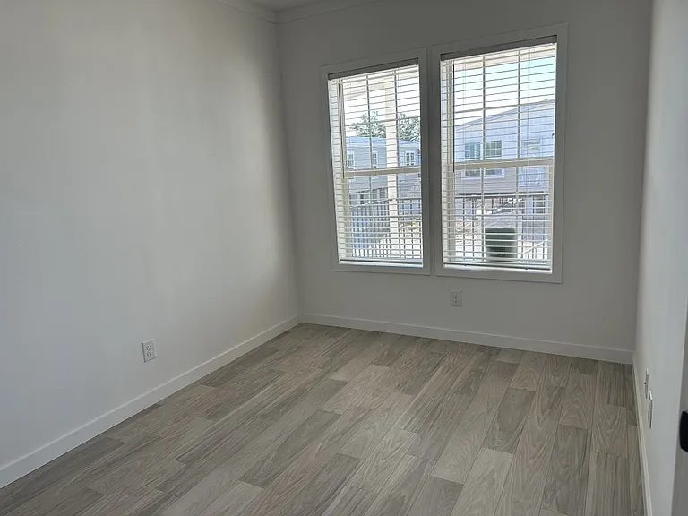 5646 Blue Harbor Dr #324 — Photo 7