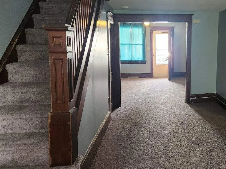 325 New Castle St — Photo 3