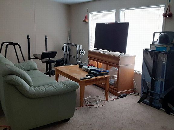 2nd image of 2137 Scranton Ave #311