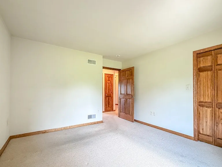 1387 Sheep Hill Rd — Photo 24