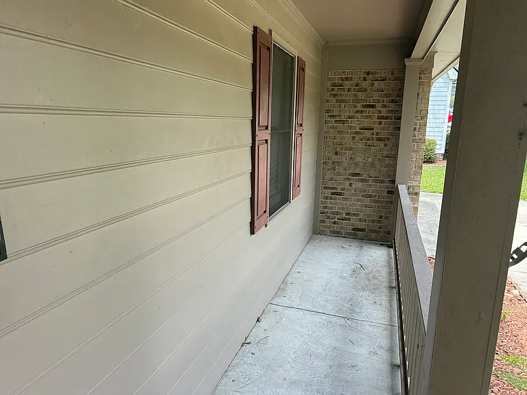 6205 Lakeway Dr — Photo 3