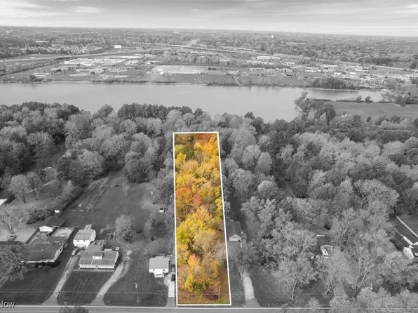 Bronson Rd, Olmsted Falls, OH 44138