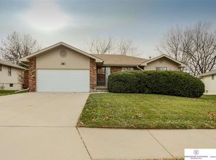 13947 Arbor Cir, Omaha, NE 68144