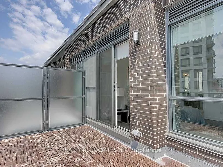 215 Bonis Ave #Townhouse 19 — Photo 12