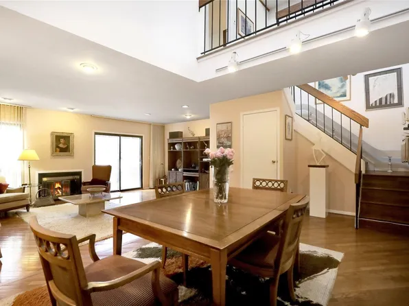 93 Estate Drive #93, Jericho, NY 11753