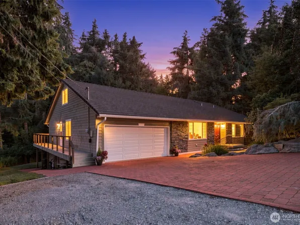 3662 82nd Avenue Ct W, University Place, WA 98466