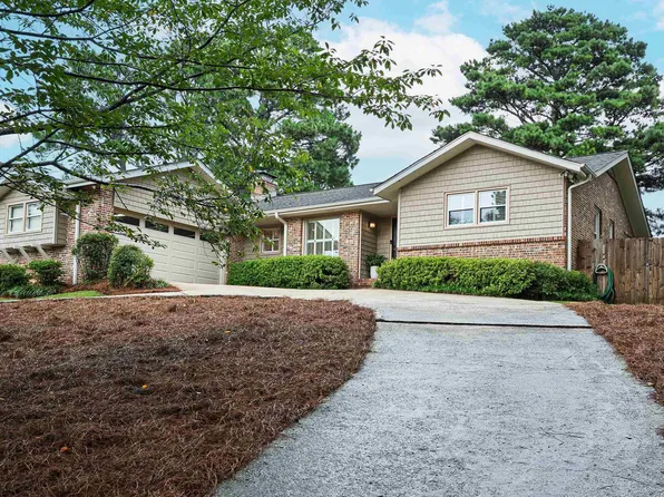 1245 Lincoya Dr, Vestavia Hills, AL 35216