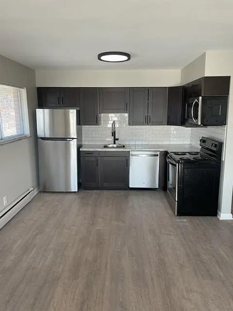 1 bed, 800 sqft, $1,195 — Photo 4