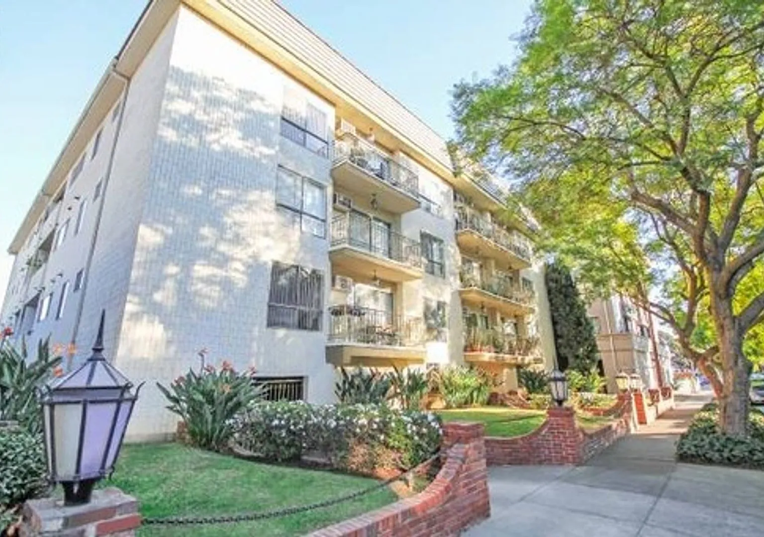 320 S. Clark Dr. — Photo 1