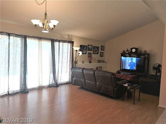 4th image of 3869 Valley Meadow Dr