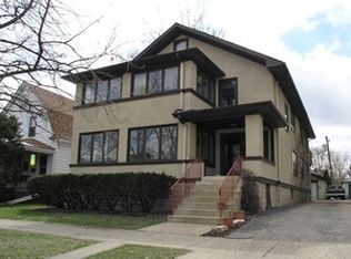 40 S Spring Ave, La Grange, IL 60525