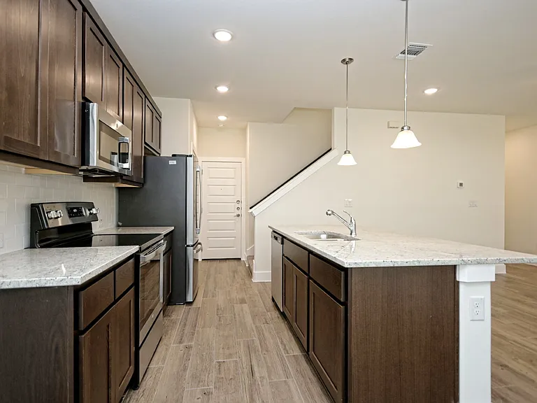 415 Parkline Dr — Photo 6