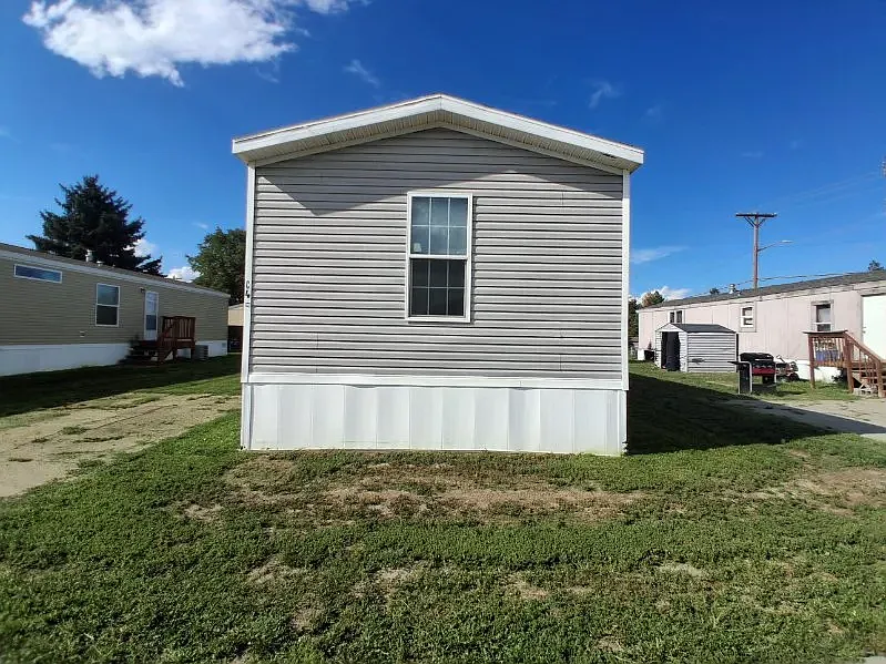 C4 Meadows Ct