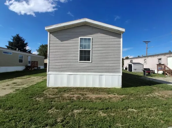 C4 Meadows Ct #C4, Alliance, NE 69301
