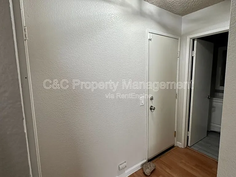 1380 W 48th St #116 — Photo 8