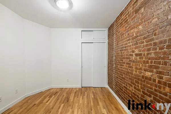 Rented by Link NY Realty | media 19