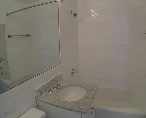 Rented by Solow Realty | media 29