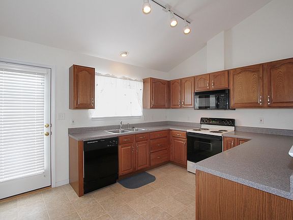 5th image of 3895 Oaklin Dr