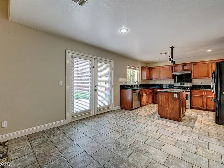 317 Greenleaf Glen St — Photo 17