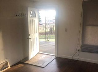 708 Chapel Rd FLOOR 1, Aliquippa, PA 15001