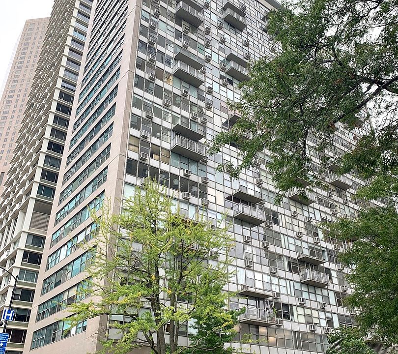 1st image of 1000 N Lake Shore Dr APT 2304