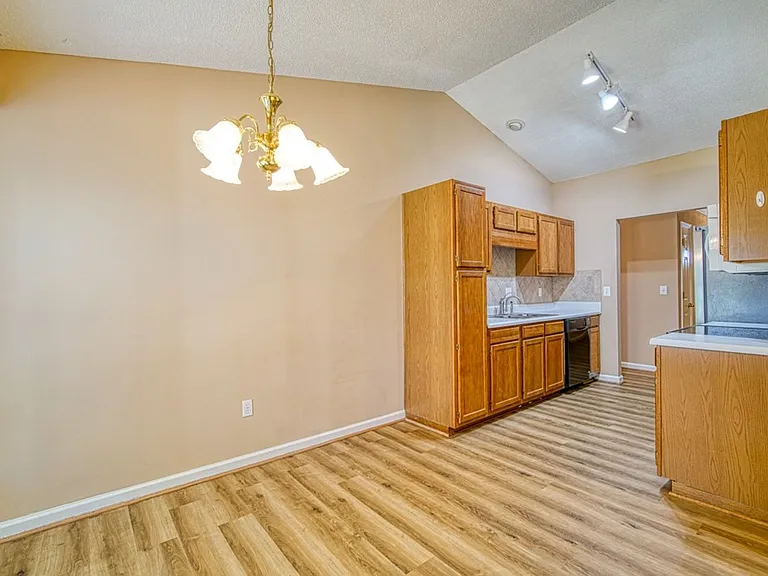 17 Waterfield Ct — Photo 15